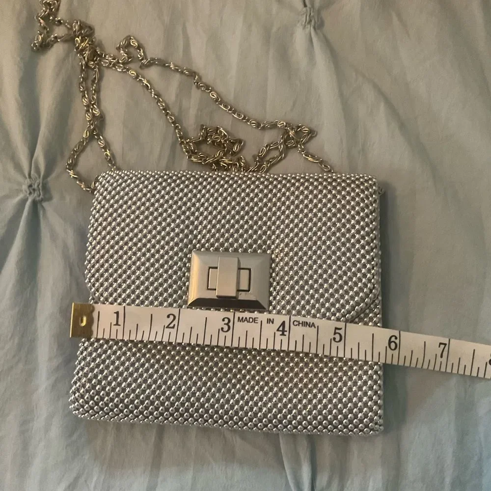 Elegant *La Regale* Silver Bead Chain Crossbody Bag Satin Lining - Picture 9 of 10